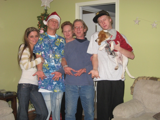 Robert Rutt & 2 sons & 1 sons girlfriend Christmas about 2009